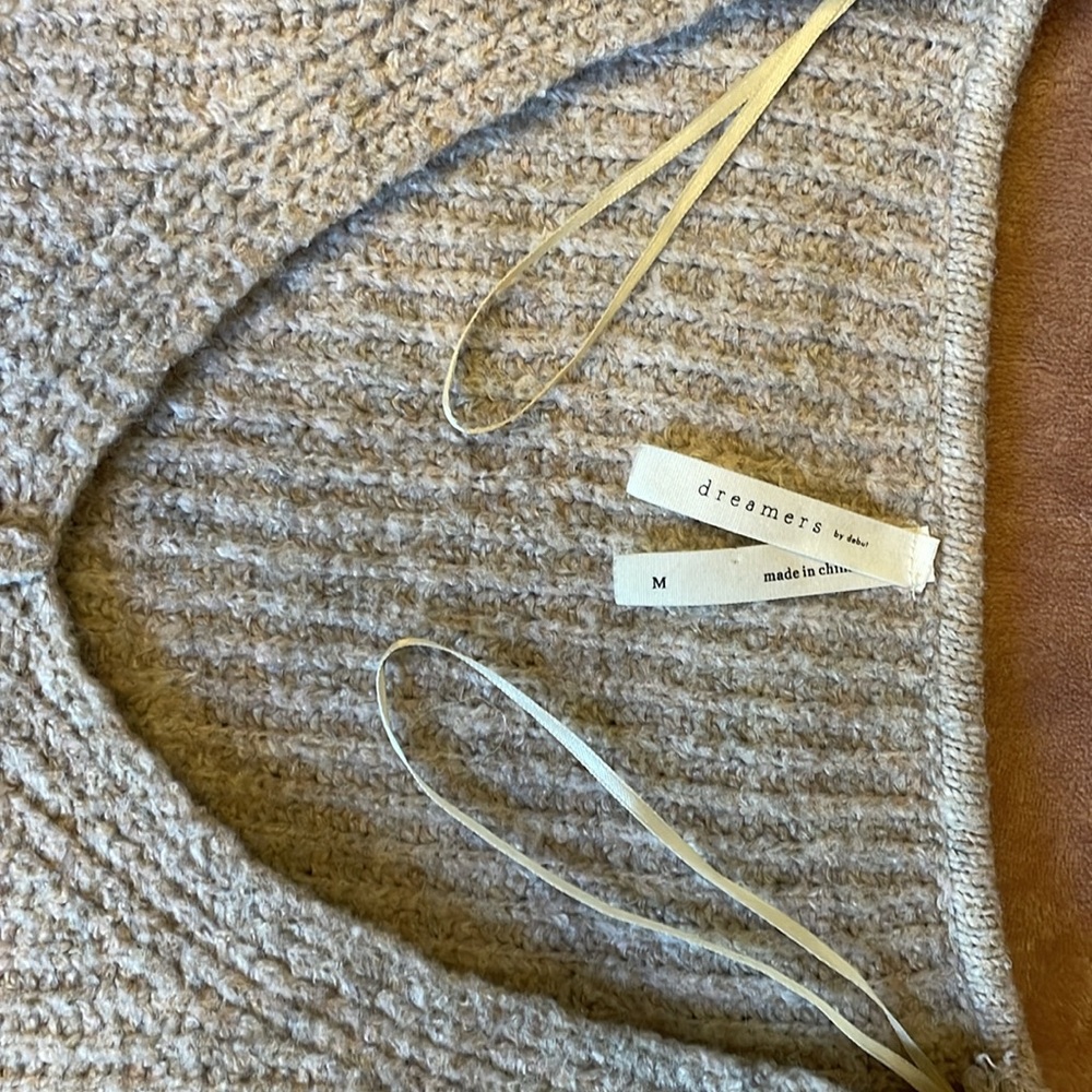 Sweater - Picture 3 of 4